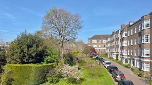 Communal garden- click for photo gallery